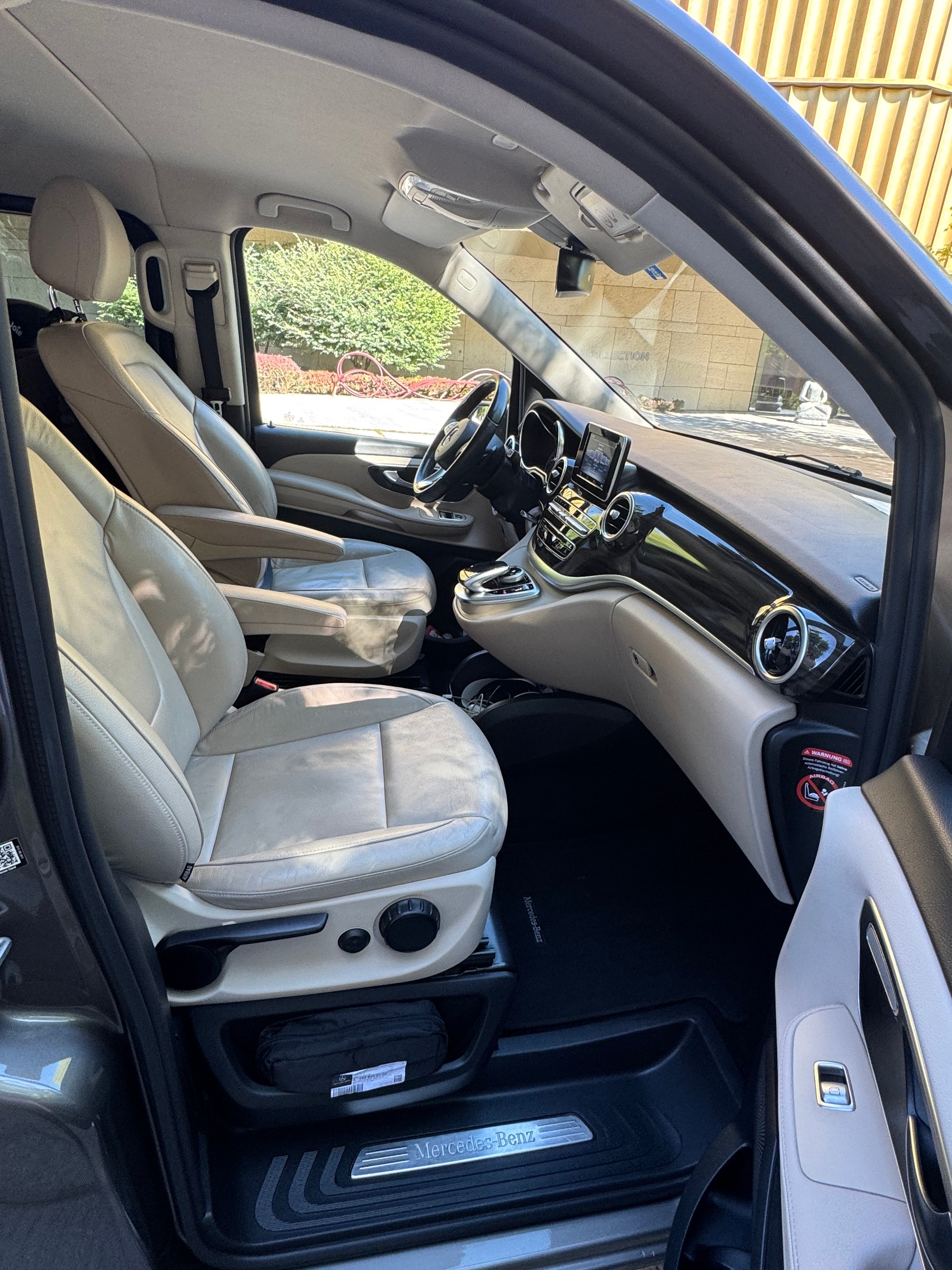 MERCEDES-BENZ V 250 d BlueTec Sw. Ed.lang 4m-image-3