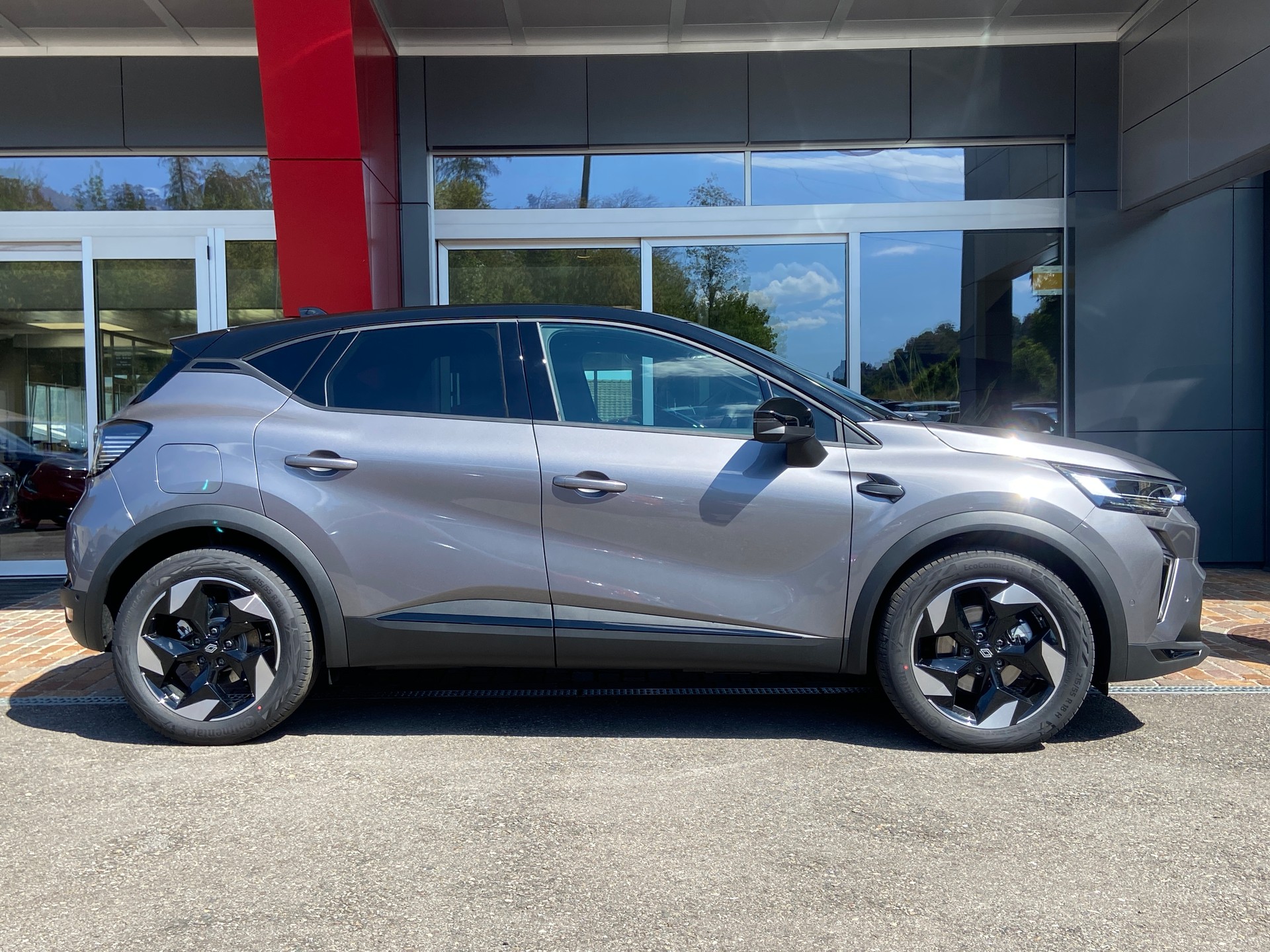 RENAULT Captur 1.8 E-Tech 160 Techno DHT-image-16