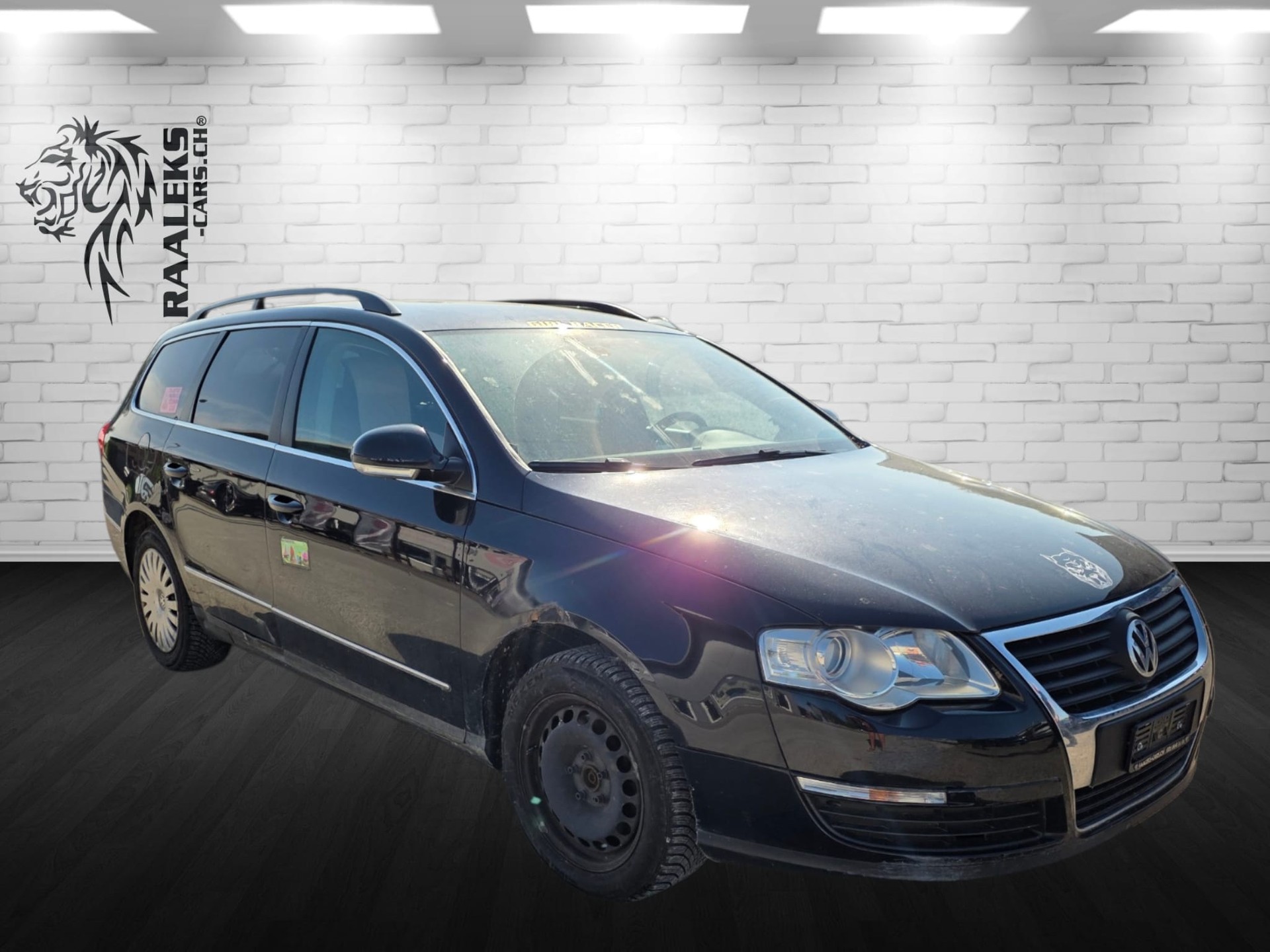 VW Passat Variant 2.0 FSI Trendline-image-1