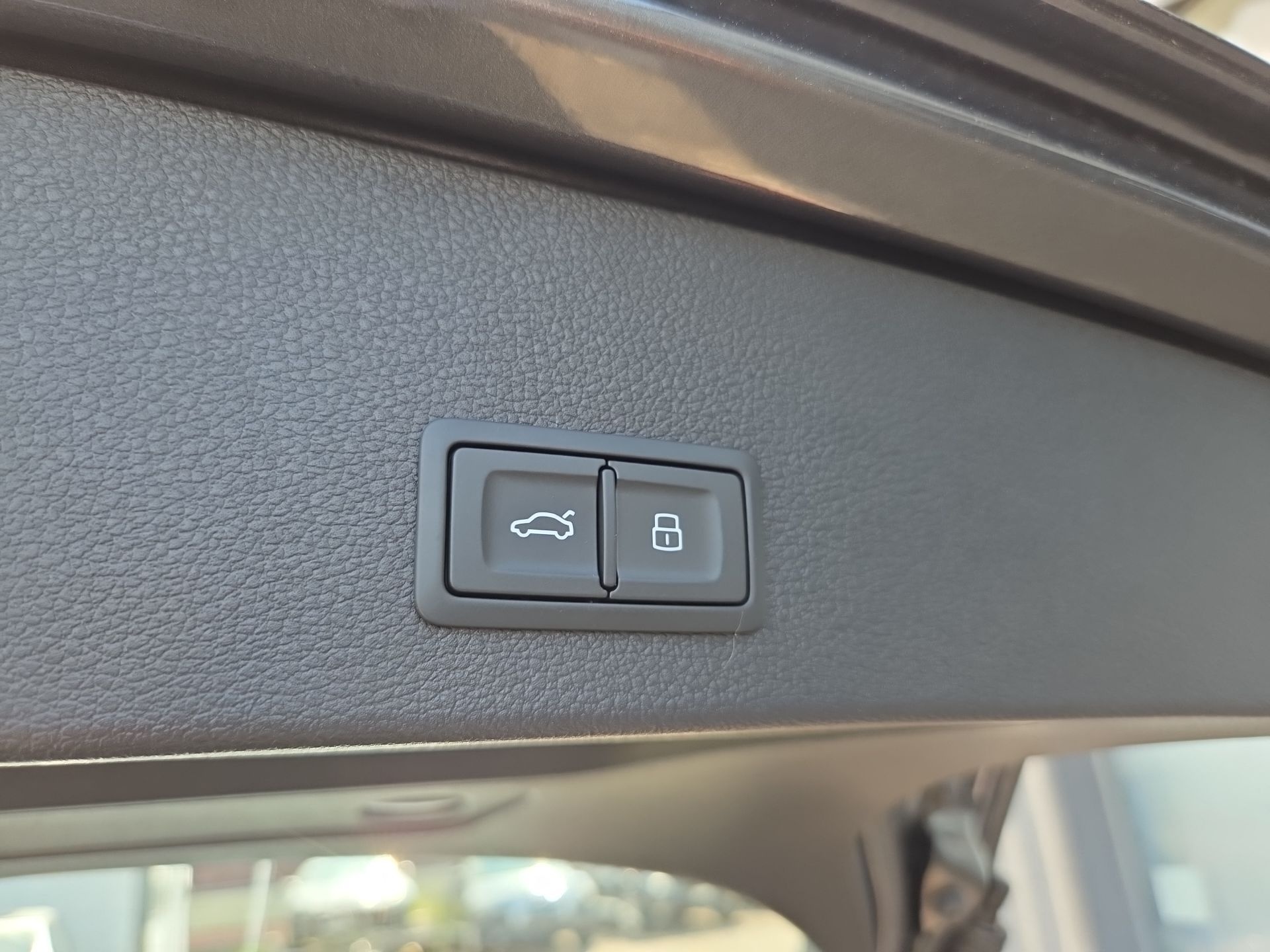 AUDI Q2 35 TFSI S line S-tronic-image-8