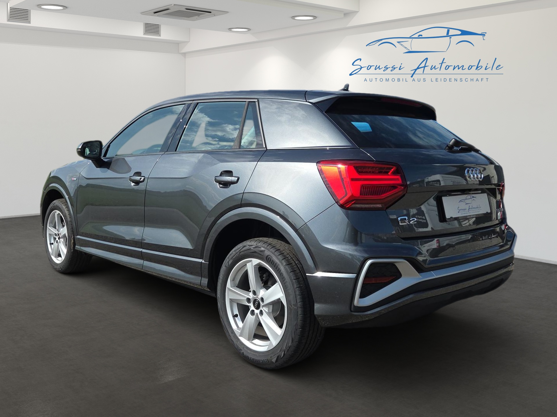 AUDI Q2 35 TFSI S line S-tronic-showroom-element-3