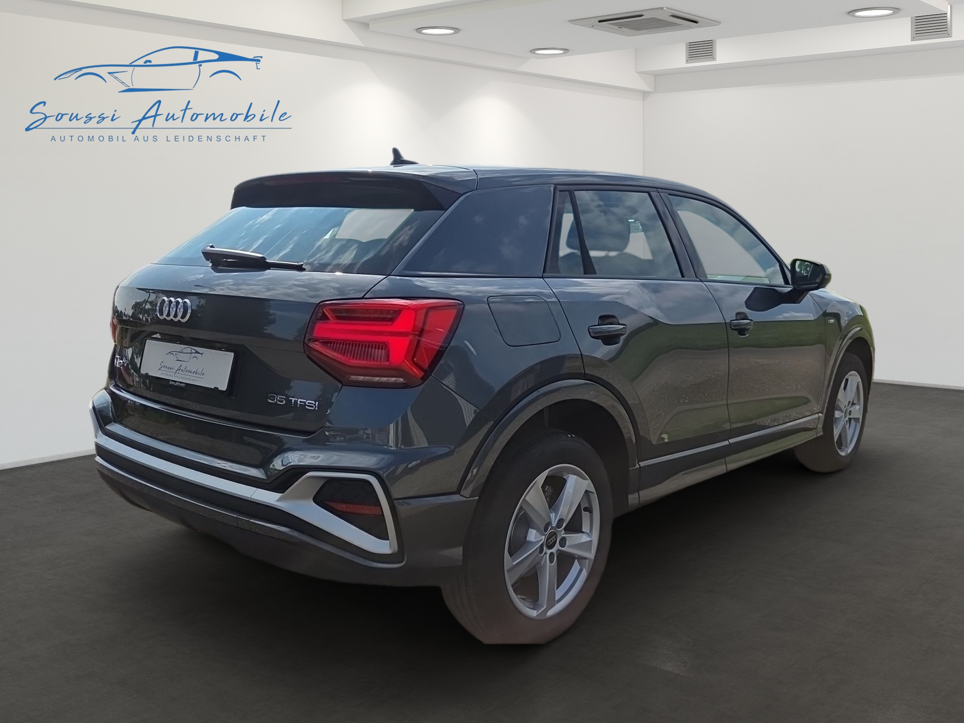 AUDI Q2 35 TFSI S line S-tronic-showroom-element-2