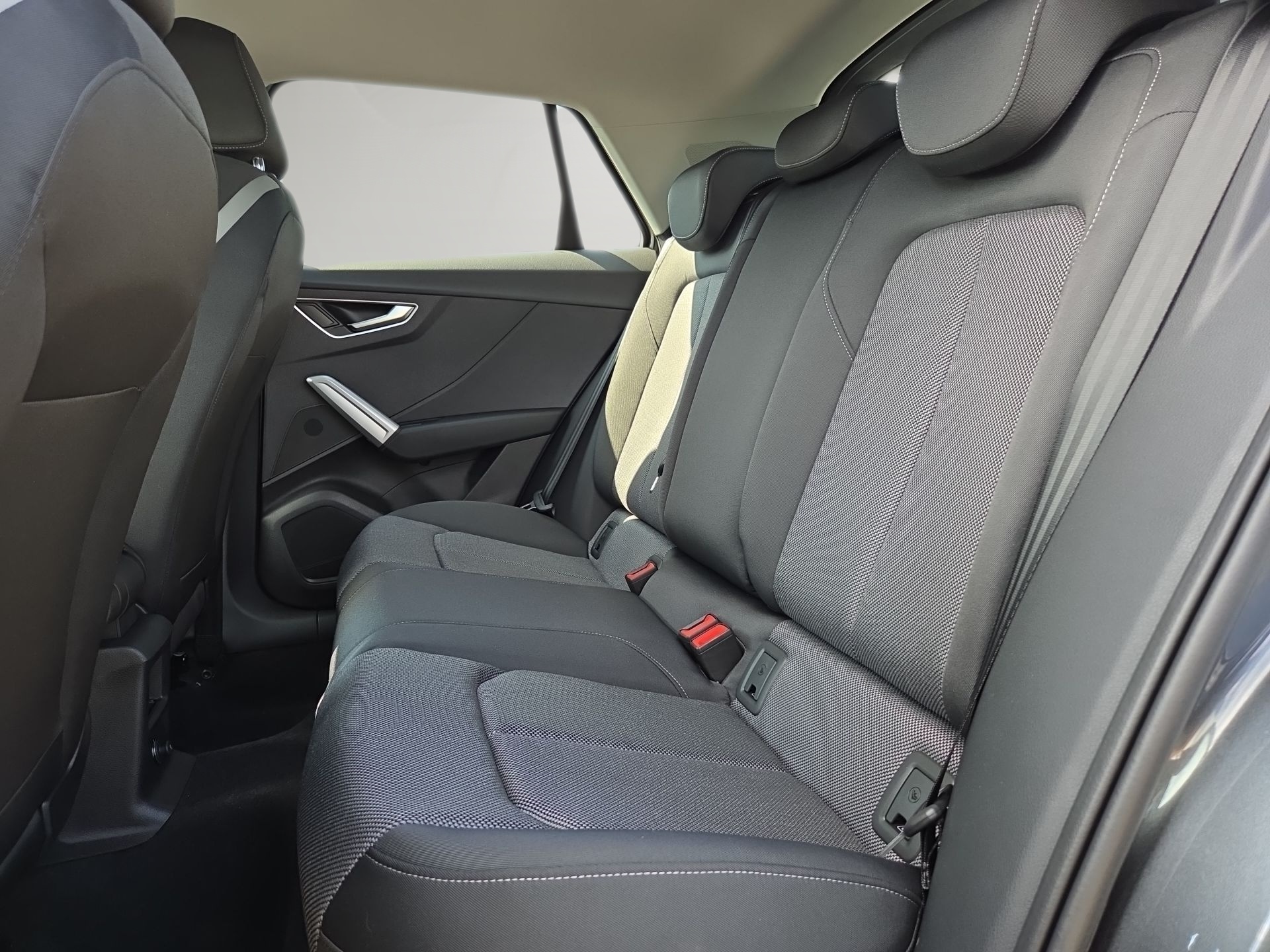 AUDI Q2 35 TFSI S line S-tronic-image-7