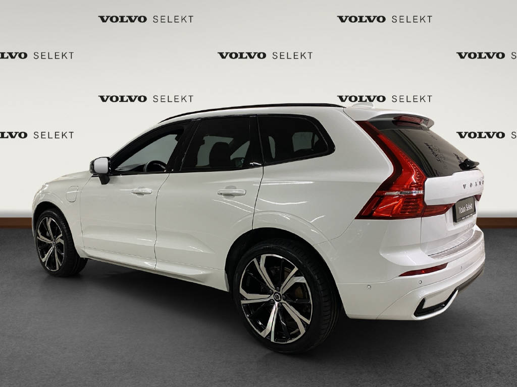 VOLVO XC60 2.0 T6 TE Plus Dark eAWD-image-2