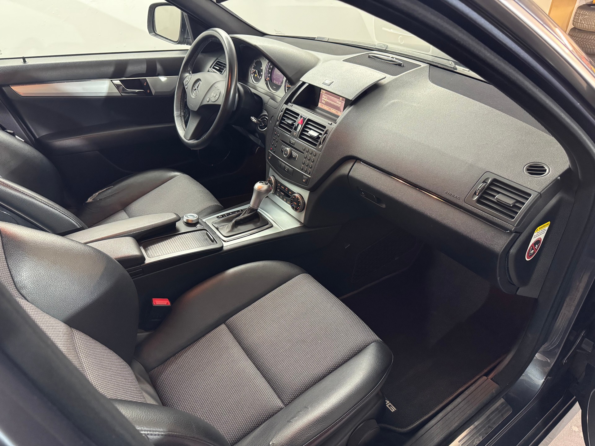 MERCEDES-BENZ C 220 CDI Avantgarde Automatic AMG-Line-image-8