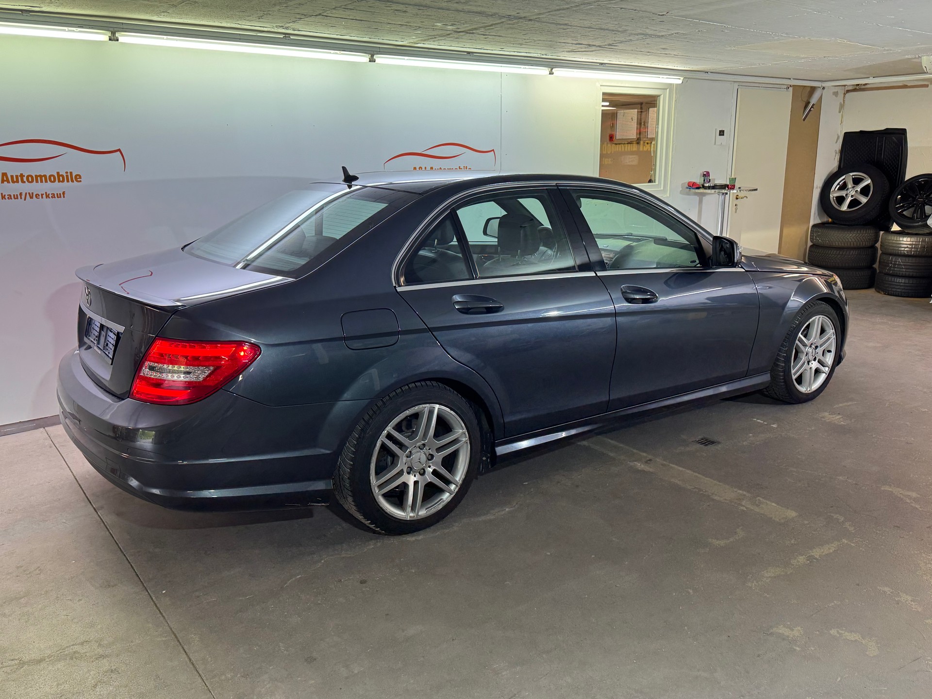 MERCEDES-BENZ C 220 CDI Avantgarde Automatic AMG-Line-image-2