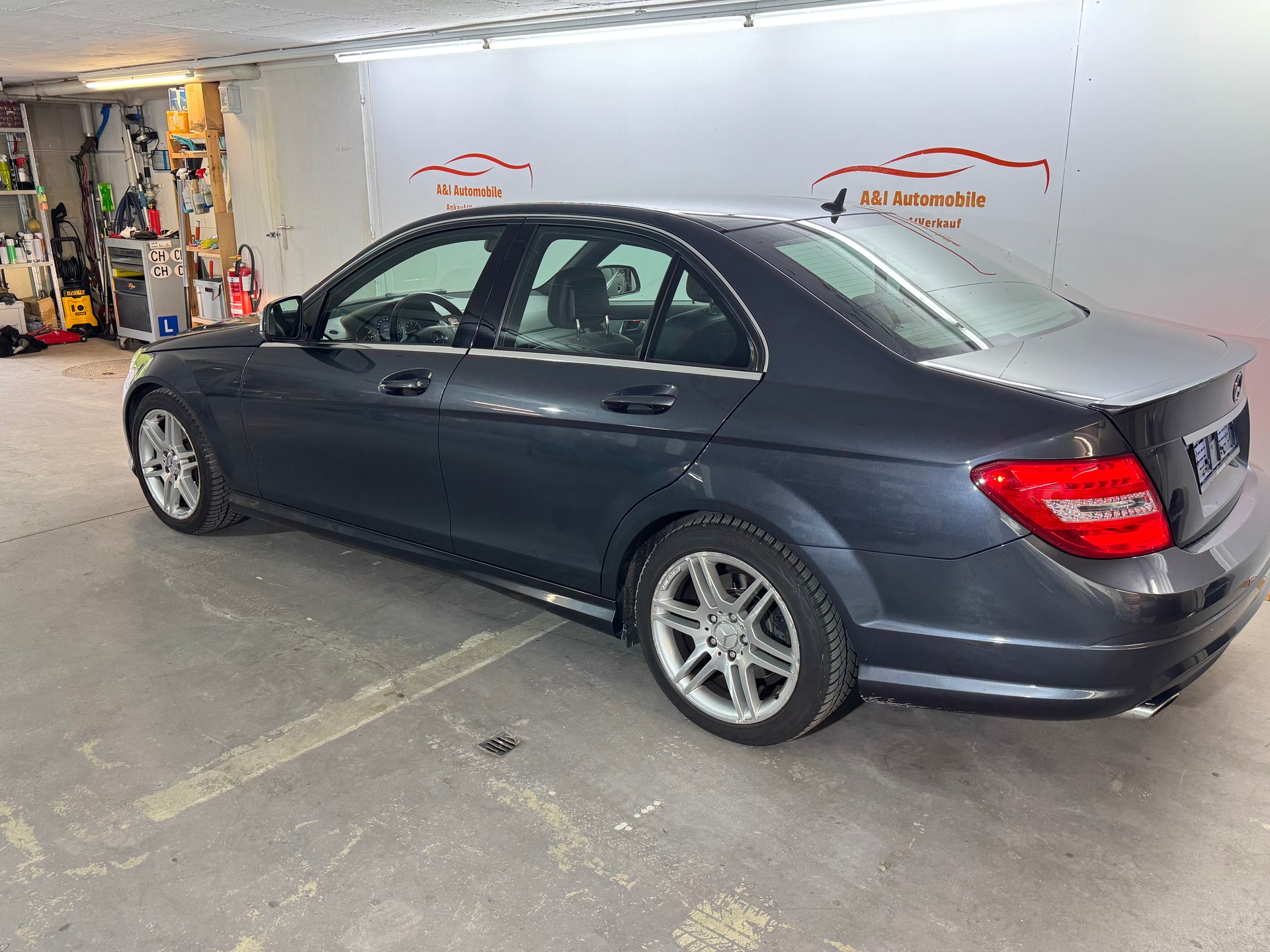 MERCEDES-BENZ C 220 CDI Avantgarde Automatic AMG-Line-image-3
