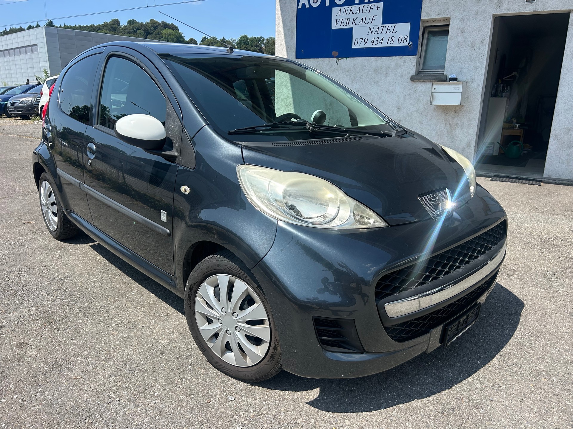PEUGEOT 107 1.0 Swiss Edition