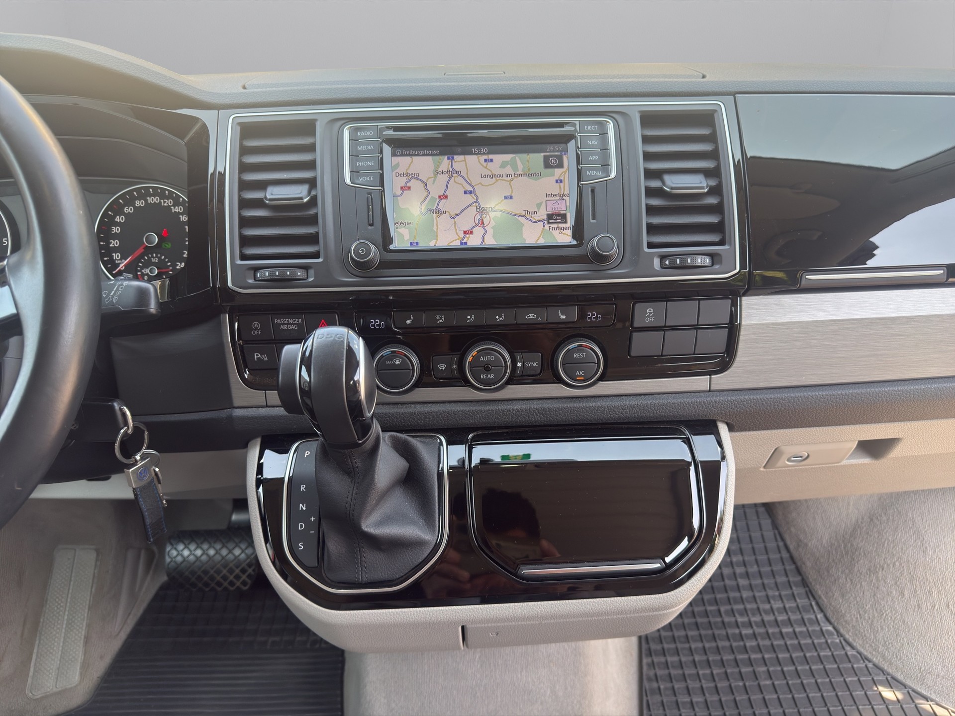 VW T6 California 2.0 TDI Ocean GREY 4Motion DSG-image-18