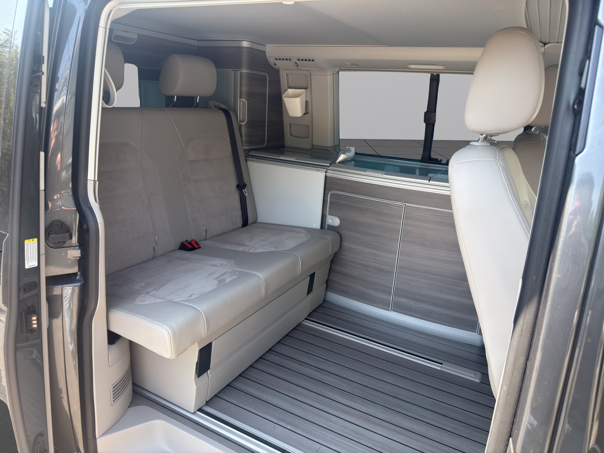VW T6 California 2.0 TDI Ocean GREY 4Motion DSG-image-13