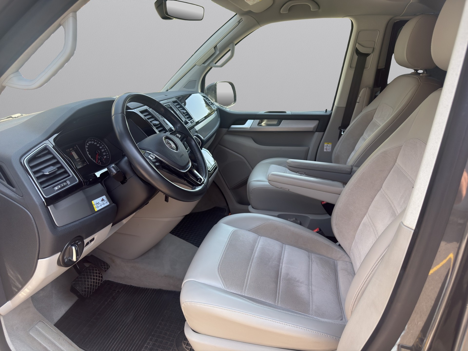 VW T6 California 2.0 TDI Ocean GREY 4Motion DSG-image-11