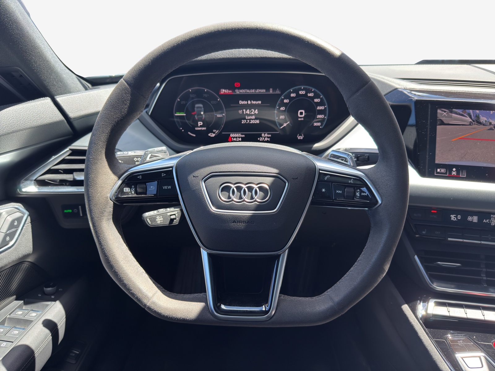 AUDI e-tron GT quattro-image-10