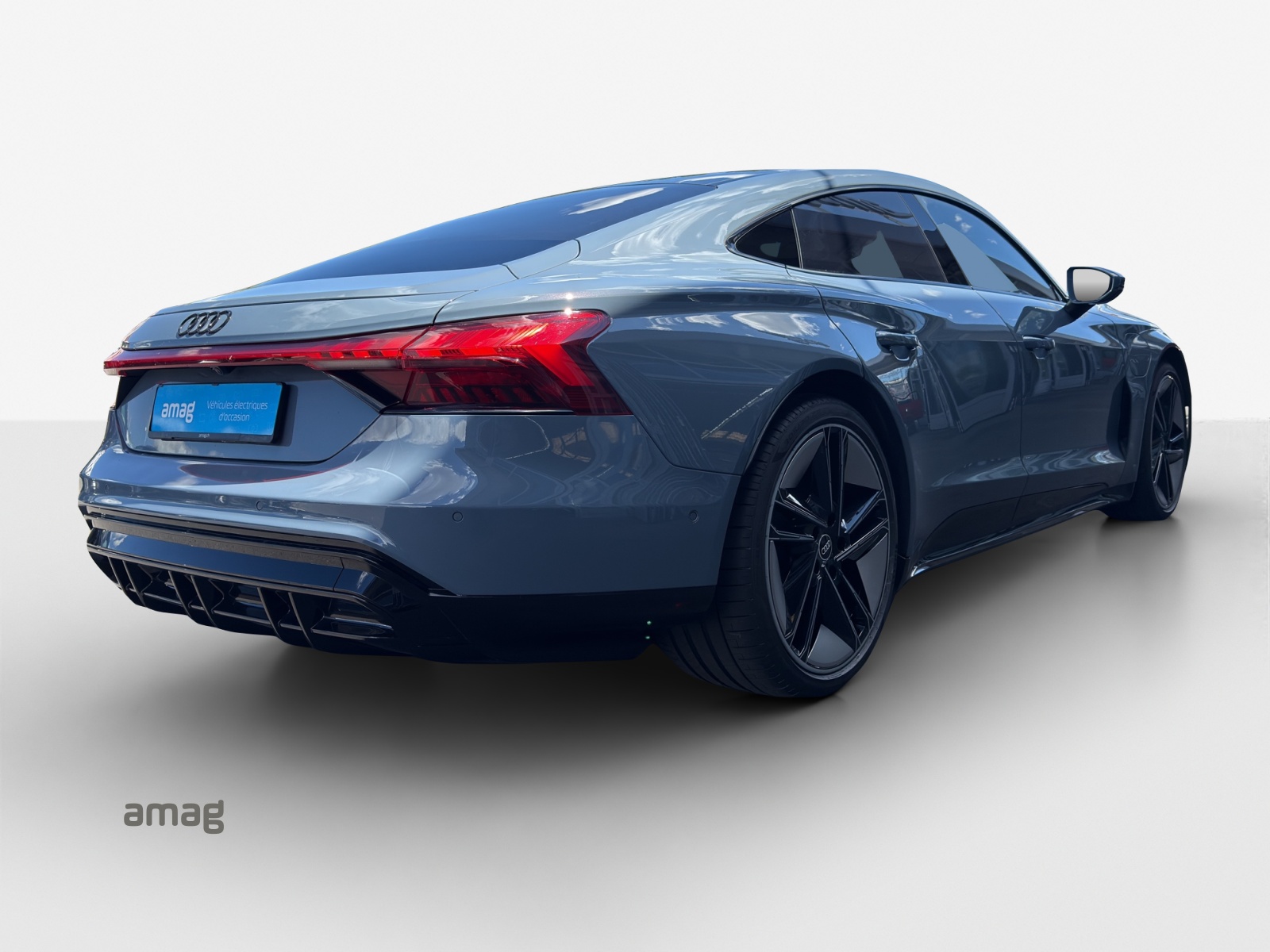 AUDI e-tron GT quattro-image-5