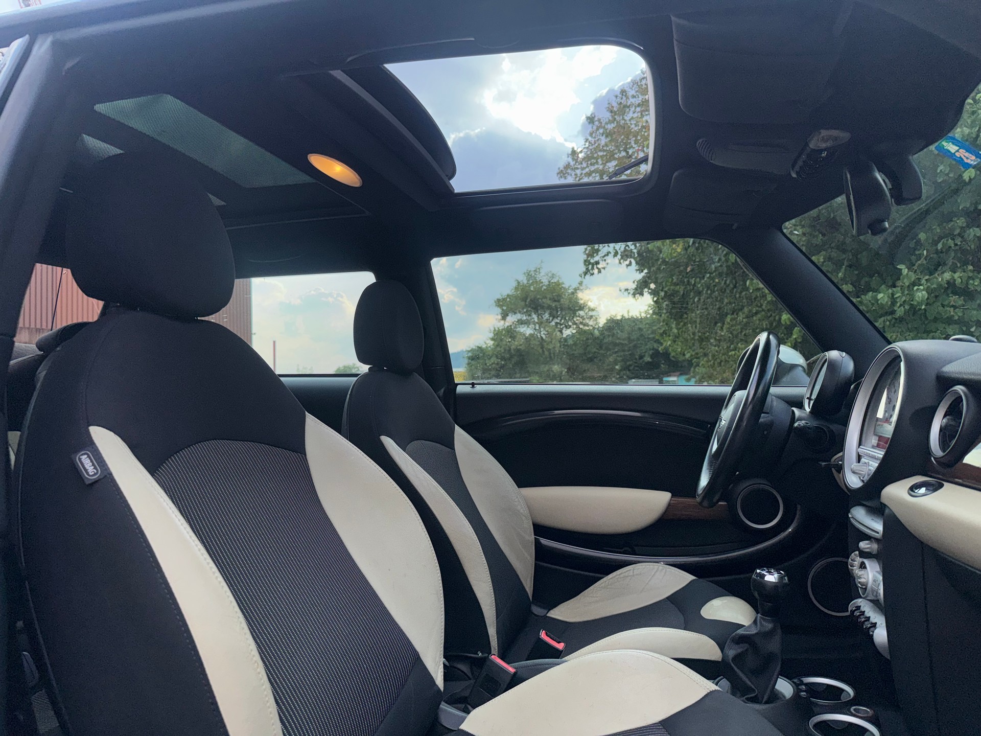 MINI Cooper-image-11