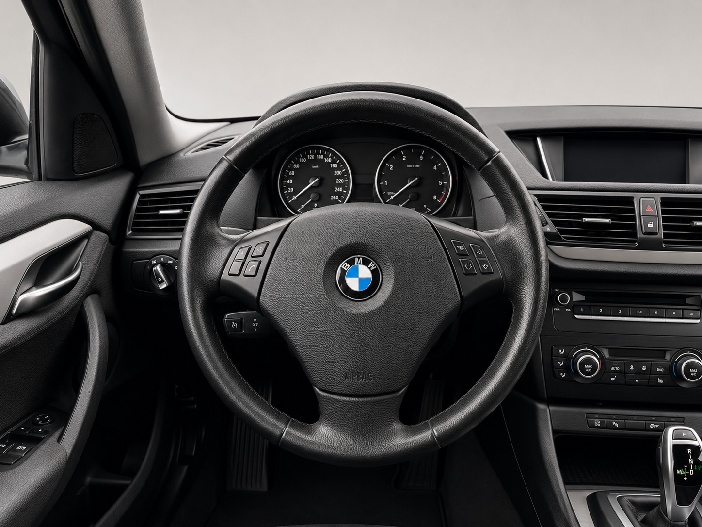 BMW X1 xDrive 25d Sport Line Steptronic-image-12