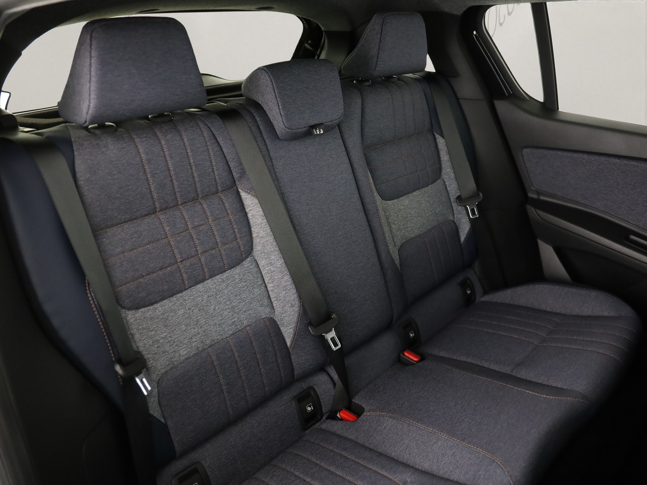 RENAULT R4 E-Tech Comfort Range techno-image-7