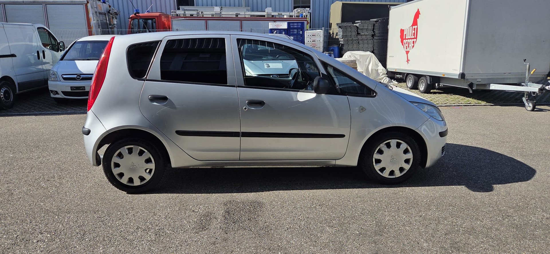MITSUBISHI Colt 1.5 DI-D Inform Luxe-image-3