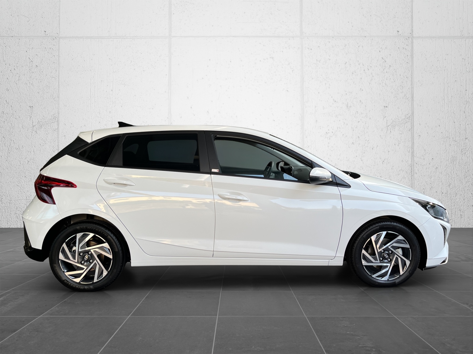 HYUNDAI i20 1.0 T-GDi Amplia DCT-image-6