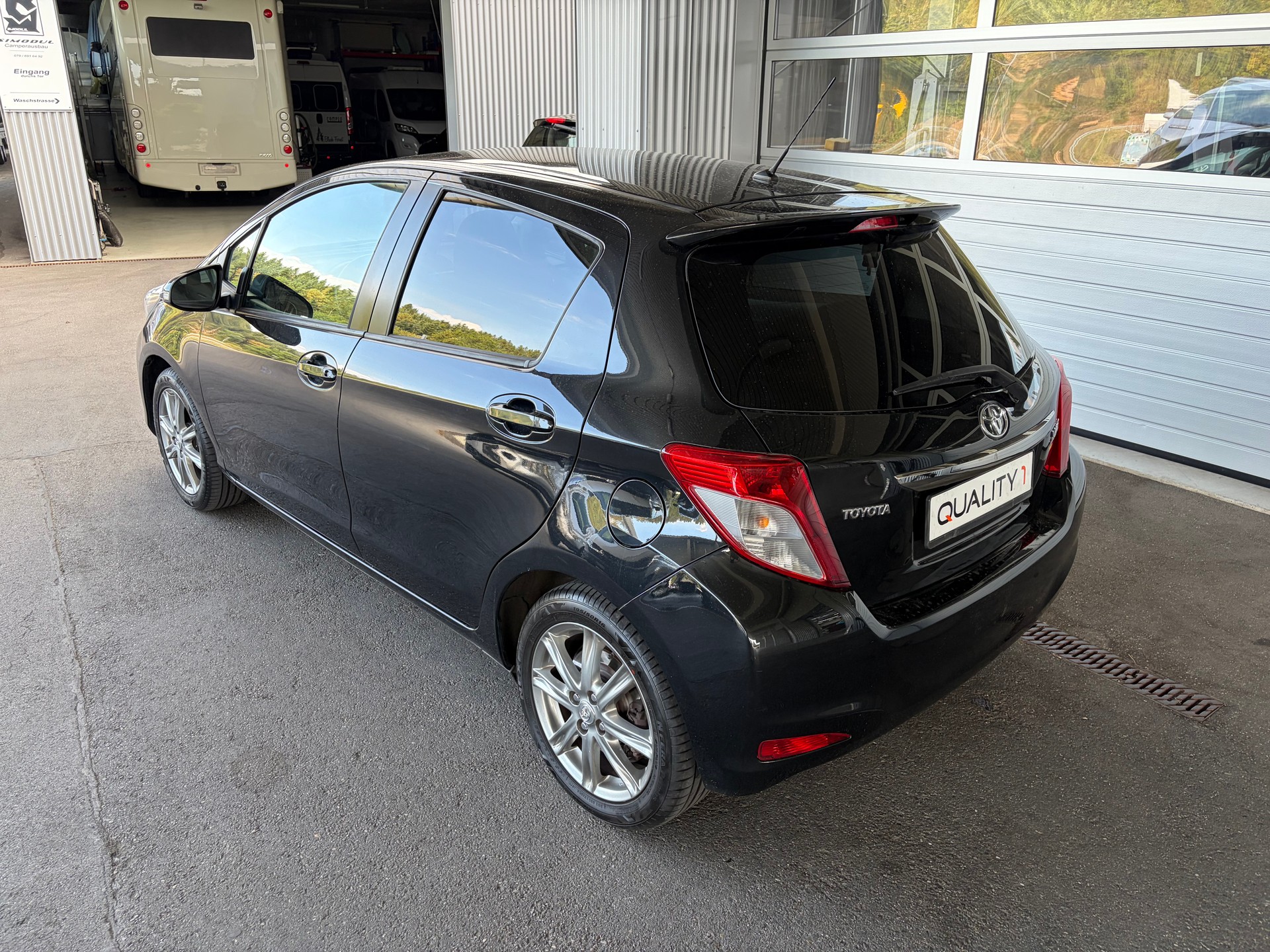 TOYOTA Yaris 1.33 Style Multidrive-image-2