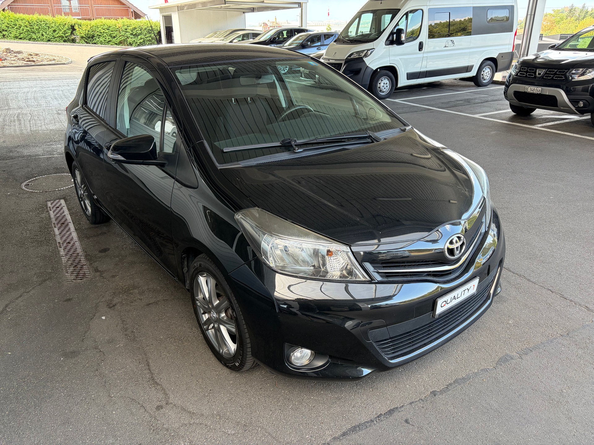 TOYOTA Yaris 1.33 Style Multidrive-image-1