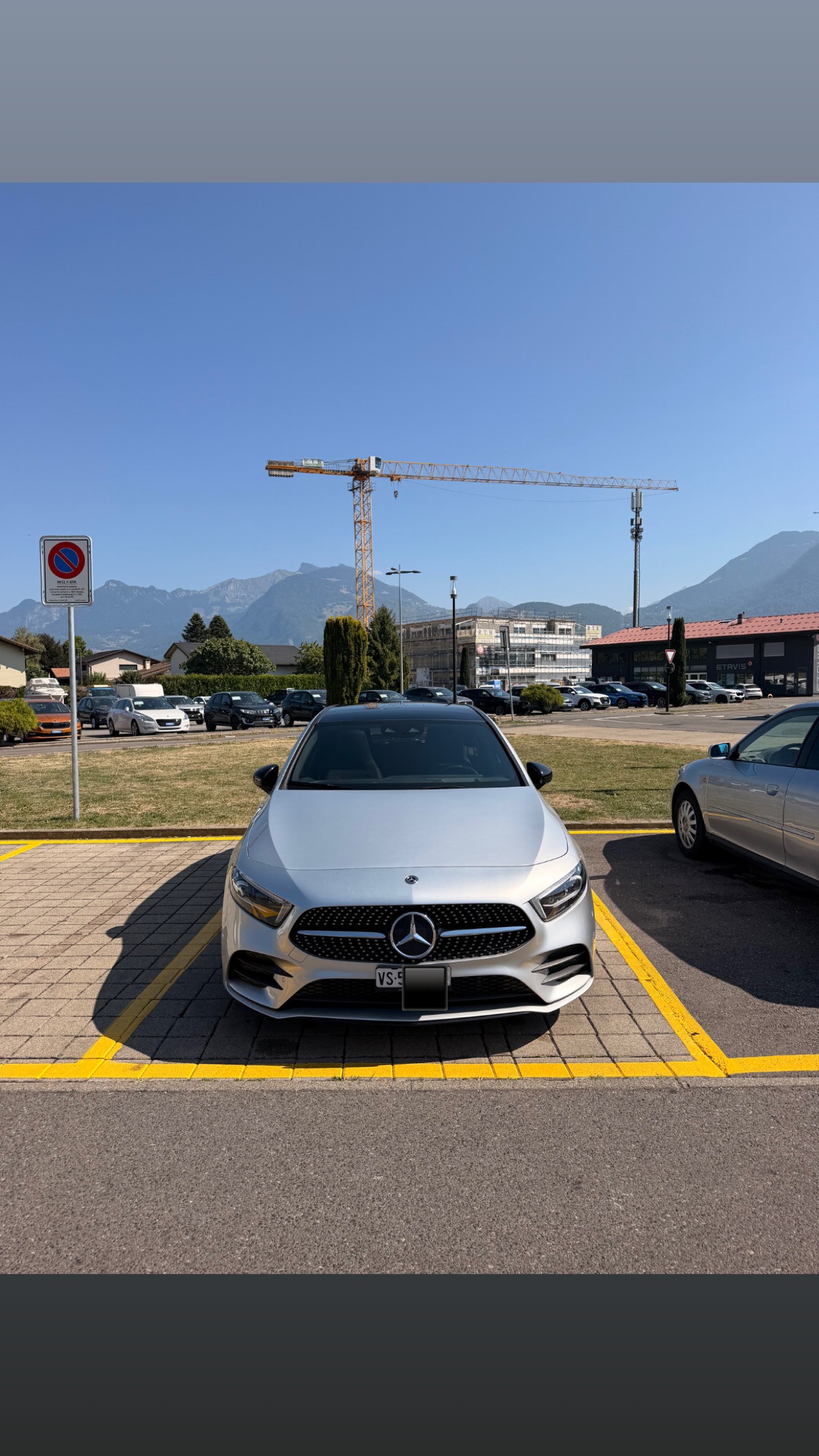MERCEDES-BENZ A 250 AMG Line 4m-image-0