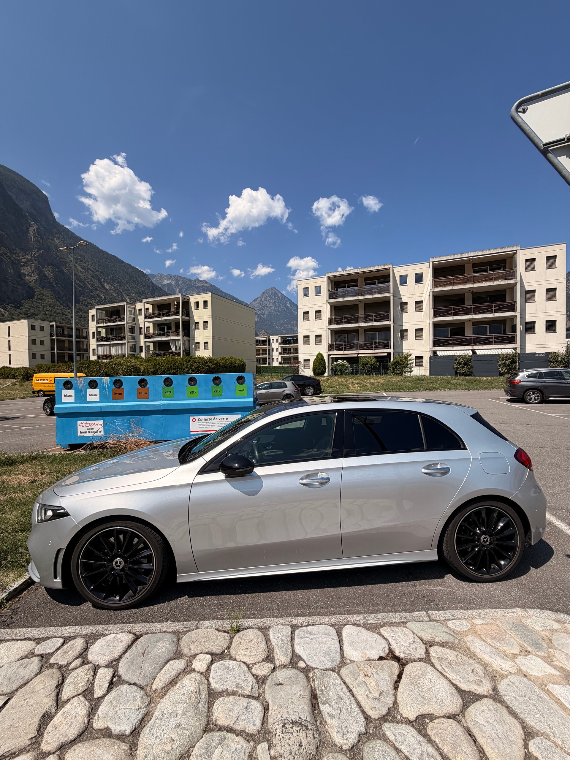 MERCEDES-BENZ A 250 AMG Line 4m-image-3