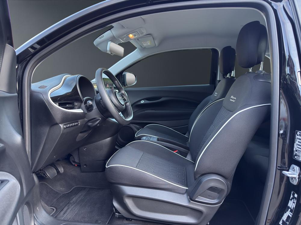 FIAT 500 electric 70 kW Black Edition-image-16