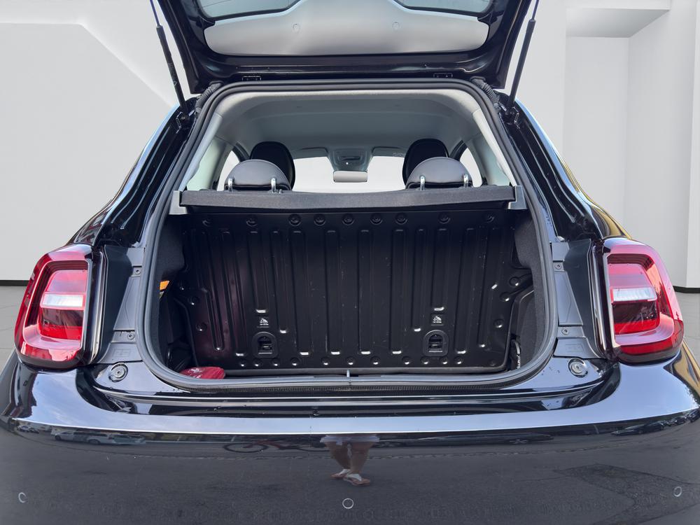 FIAT 500 electric 70 kW Black Edition-image-4
