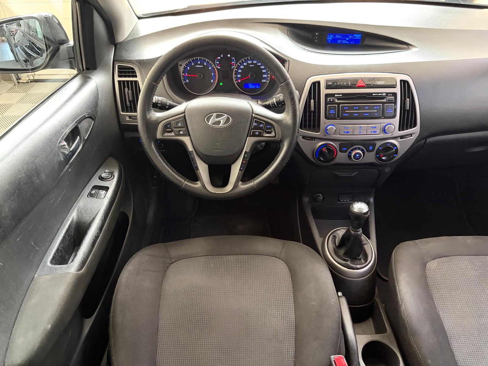 HYUNDAI i20 1.2 Comfort-image-14