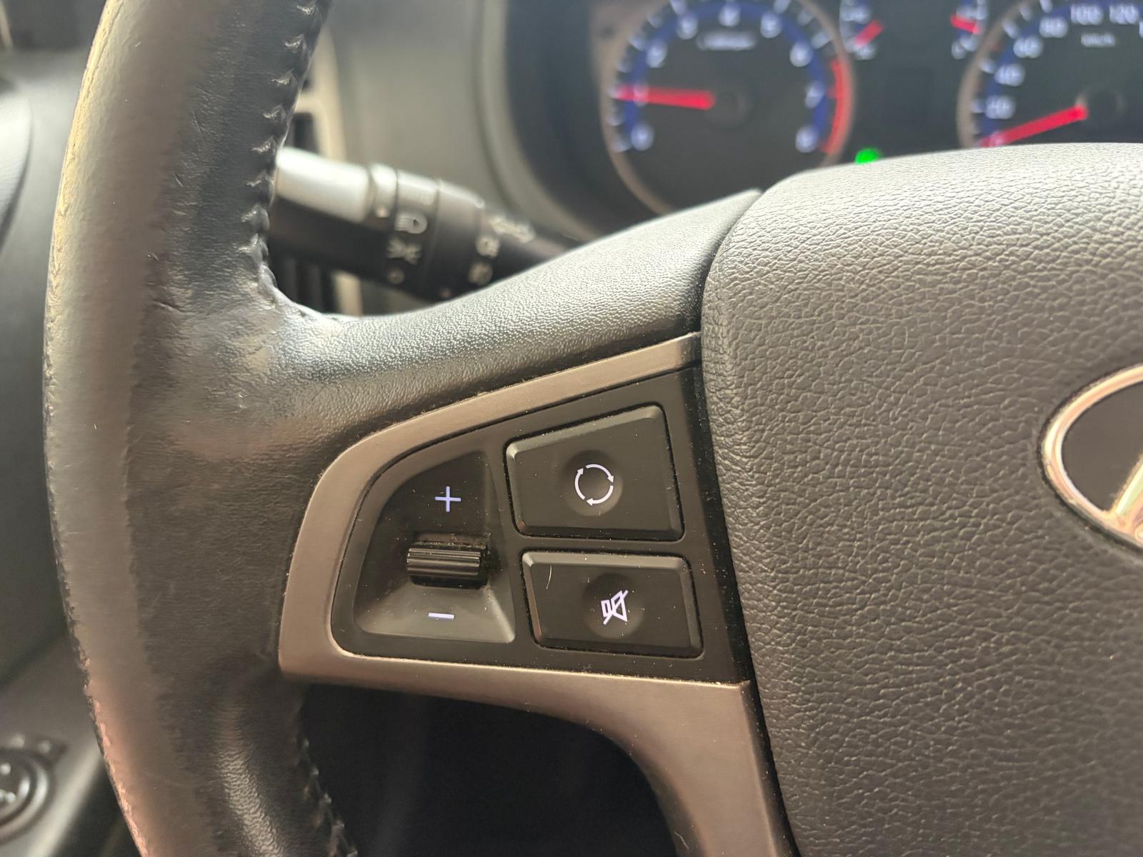 HYUNDAI i20 1.2 Comfort-image-16
