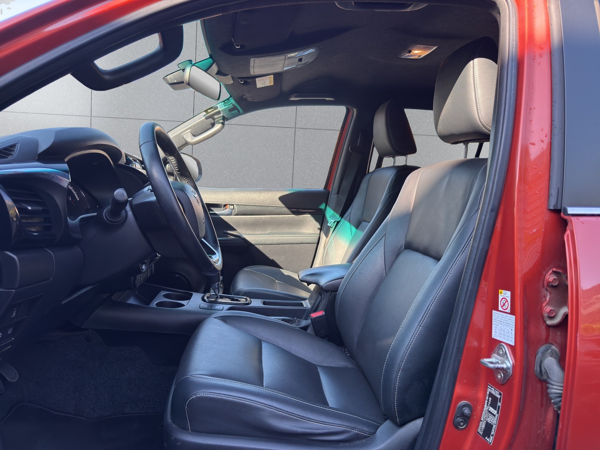 TOYOTA Hilux 2.4-4D Sol Premium Double Cab 4x4 A-image-9