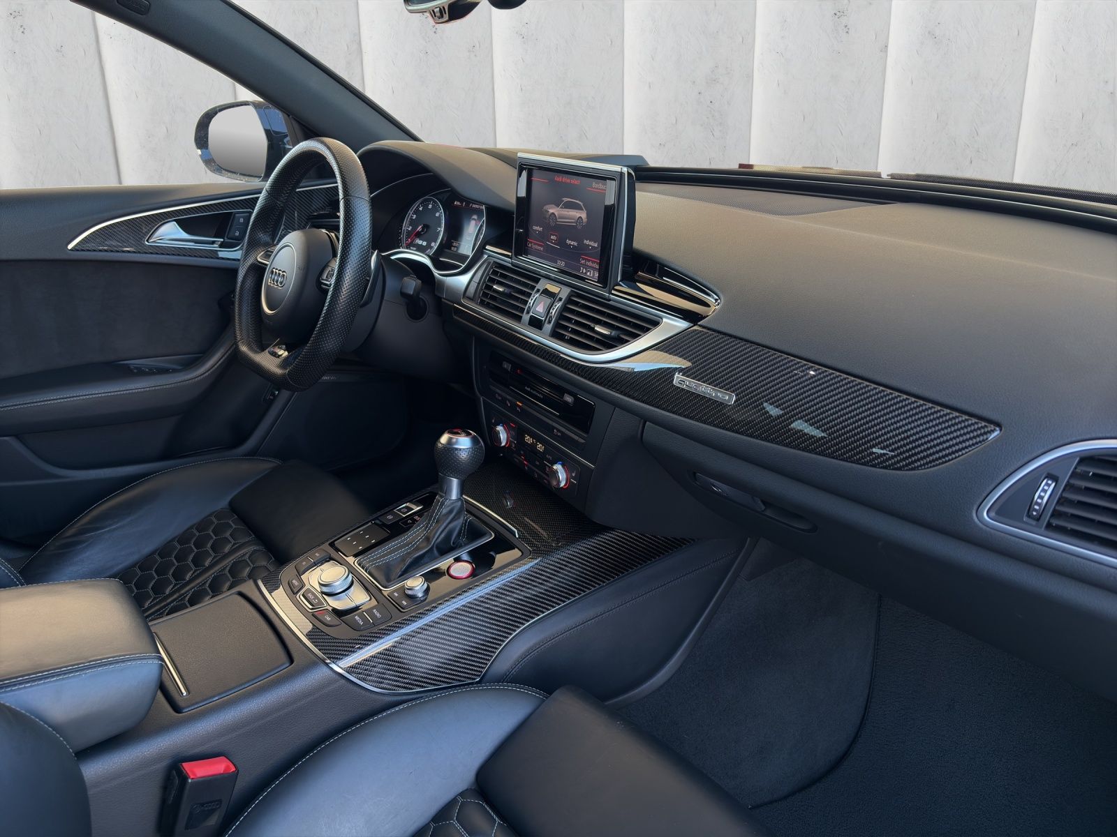 AUDI RS6 Avant 4.0 TFSI V8 performance quattro-image-9