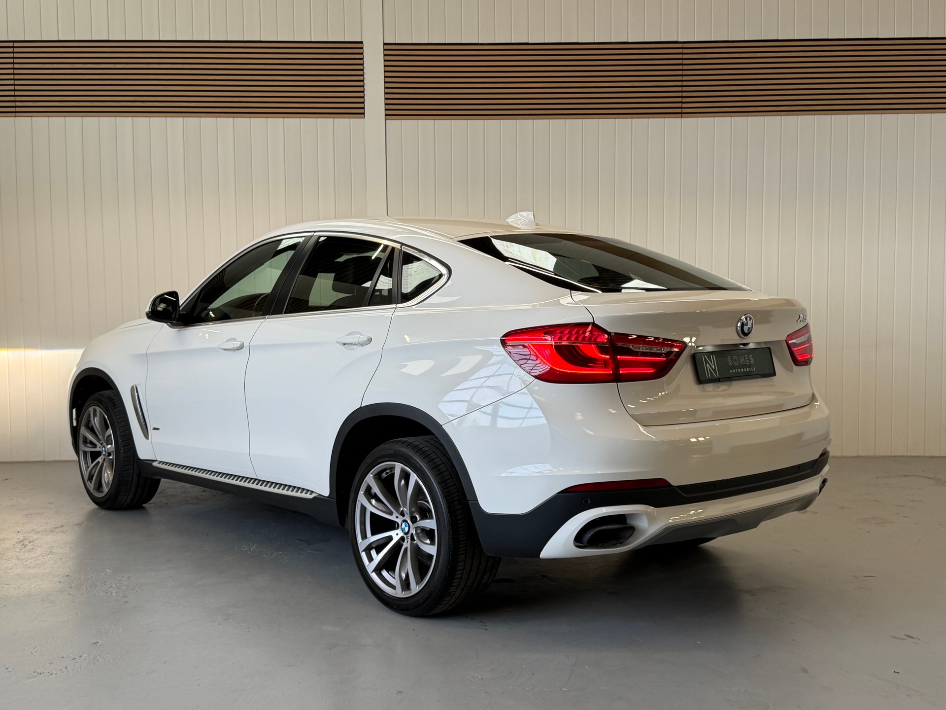 BMW X6 xDrive 30d Steptronic *frisch ab MFK & Service-image-3
