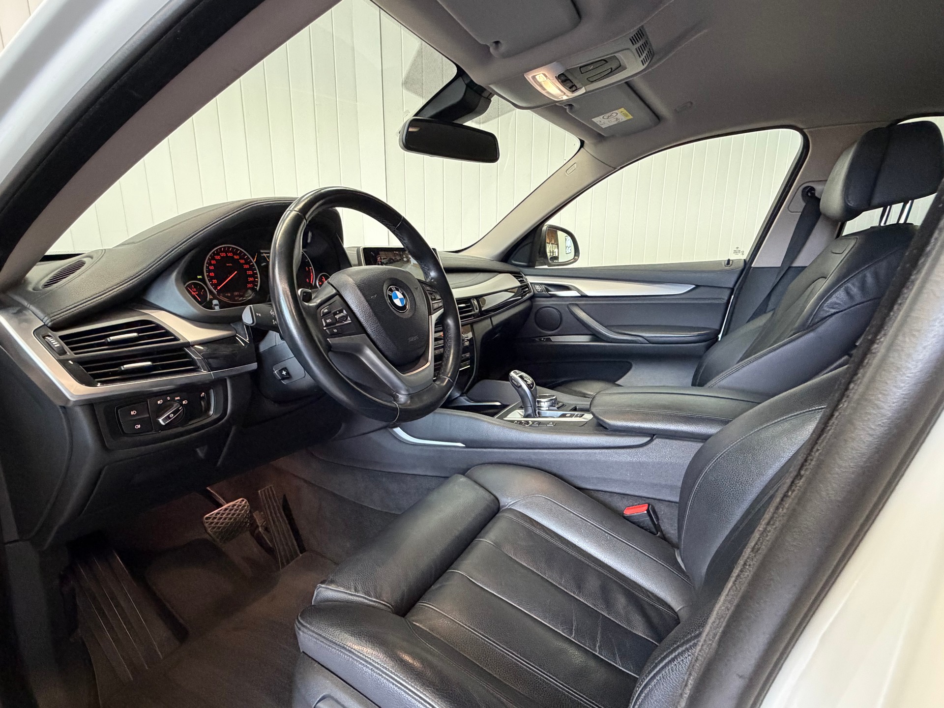 BMW X6 xDrive 30d Steptronic *frisch ab MFK & Service-image-15