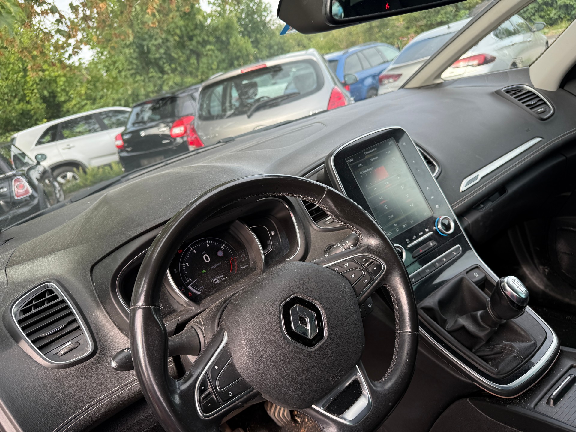 RENAULT Grand Scénic 1.2 16V Turbo Bose-image-6