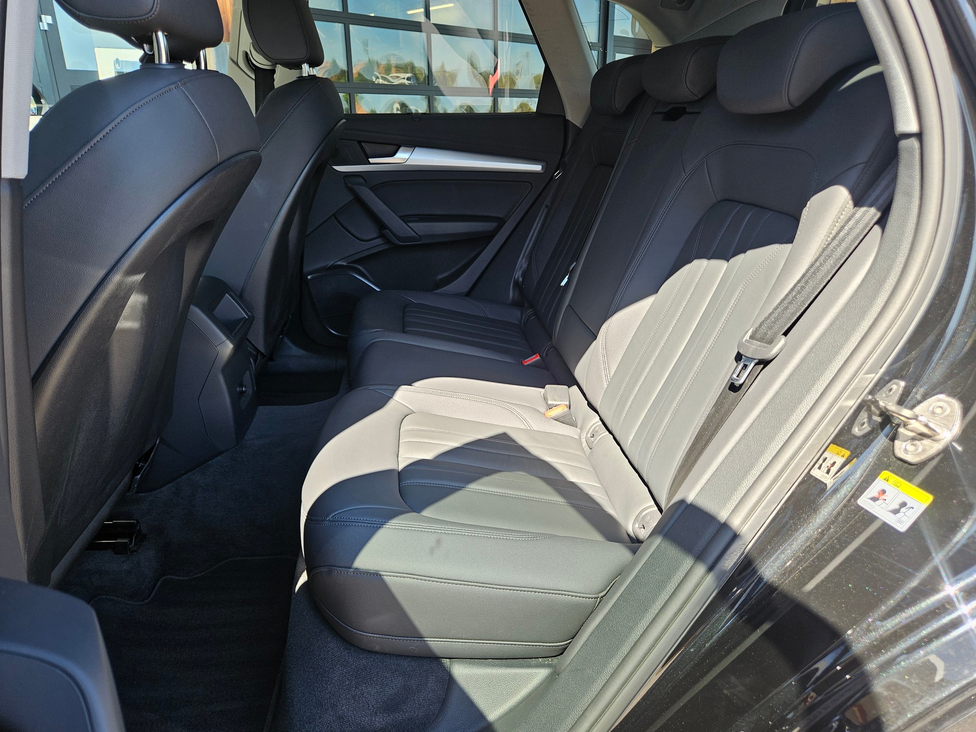 AUDI Q5 45 TFSI S-line quattro S-tronic-image-14