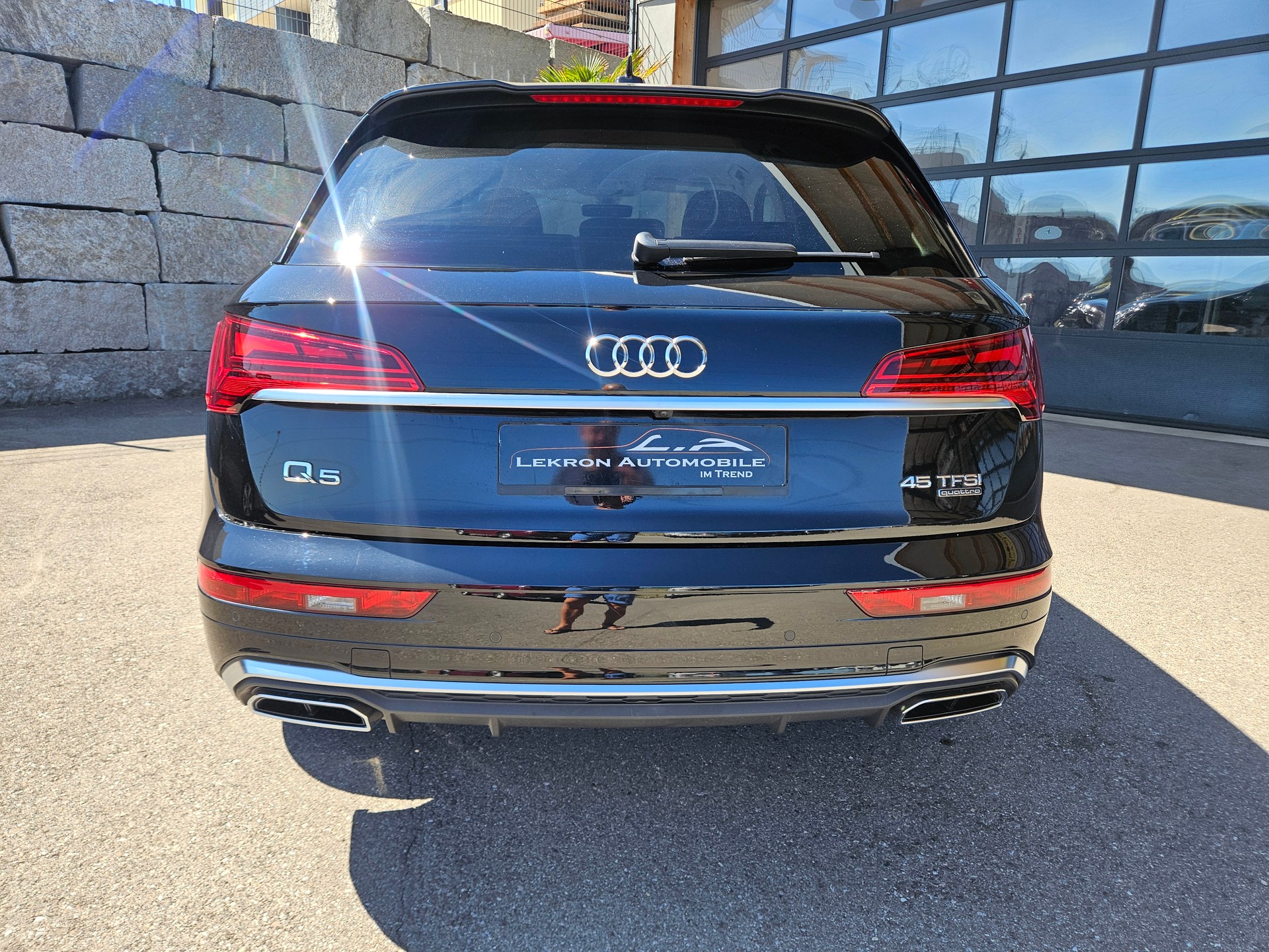 AUDI Q5 45 TFSI S-line quattro S-tronic-image-5