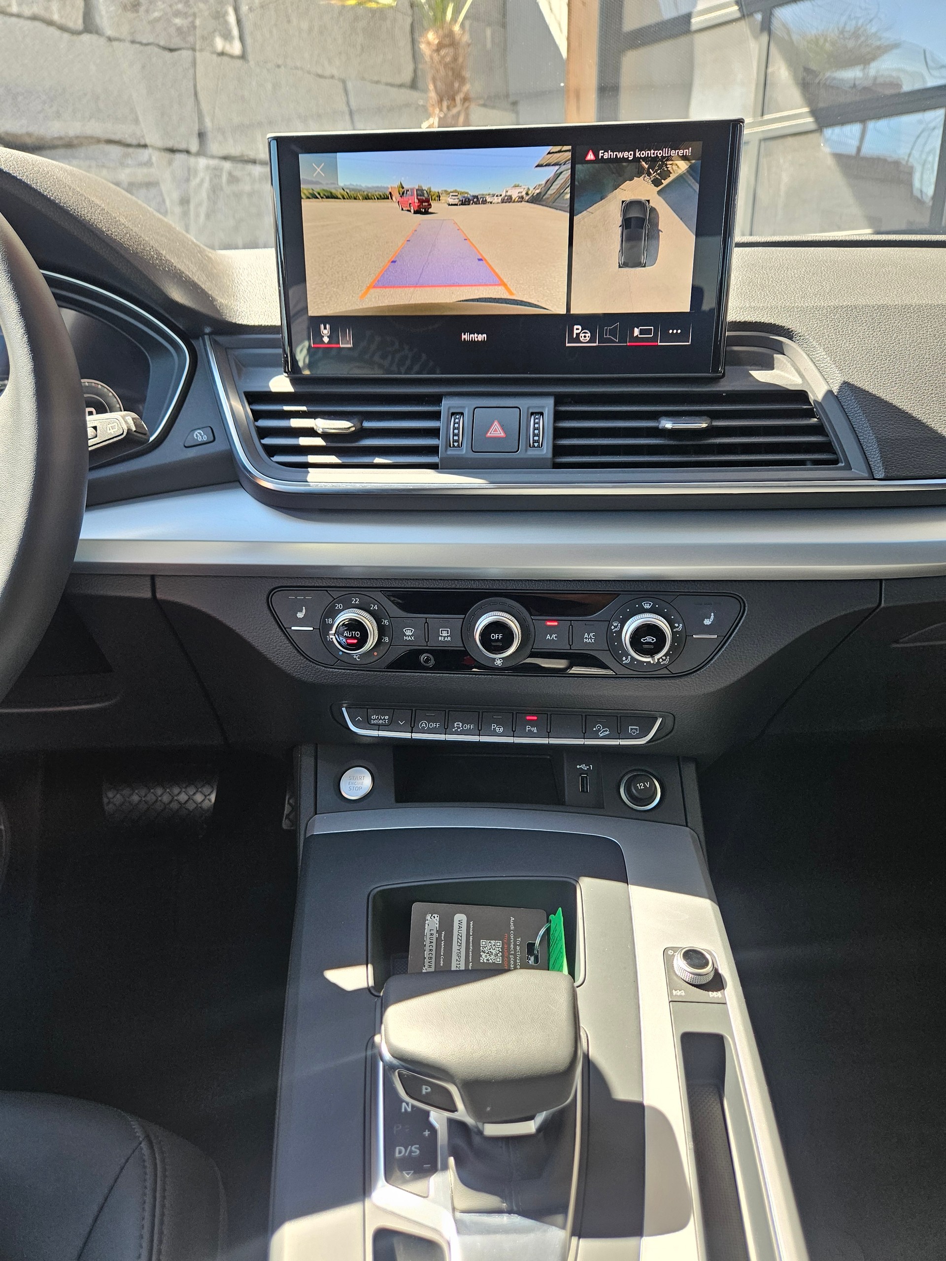 AUDI Q5 45 TFSI S-line quattro S-tronic-image-11