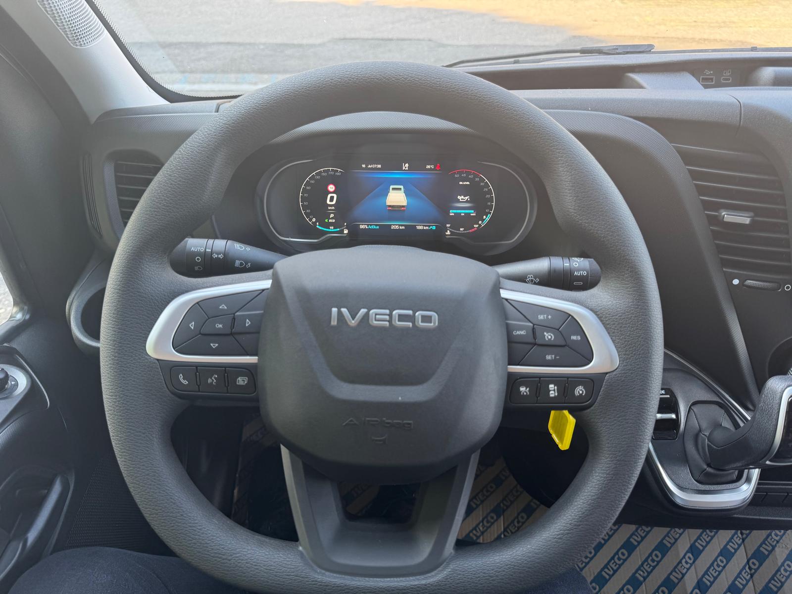 IVECO Daily 35S18HA8-image-2