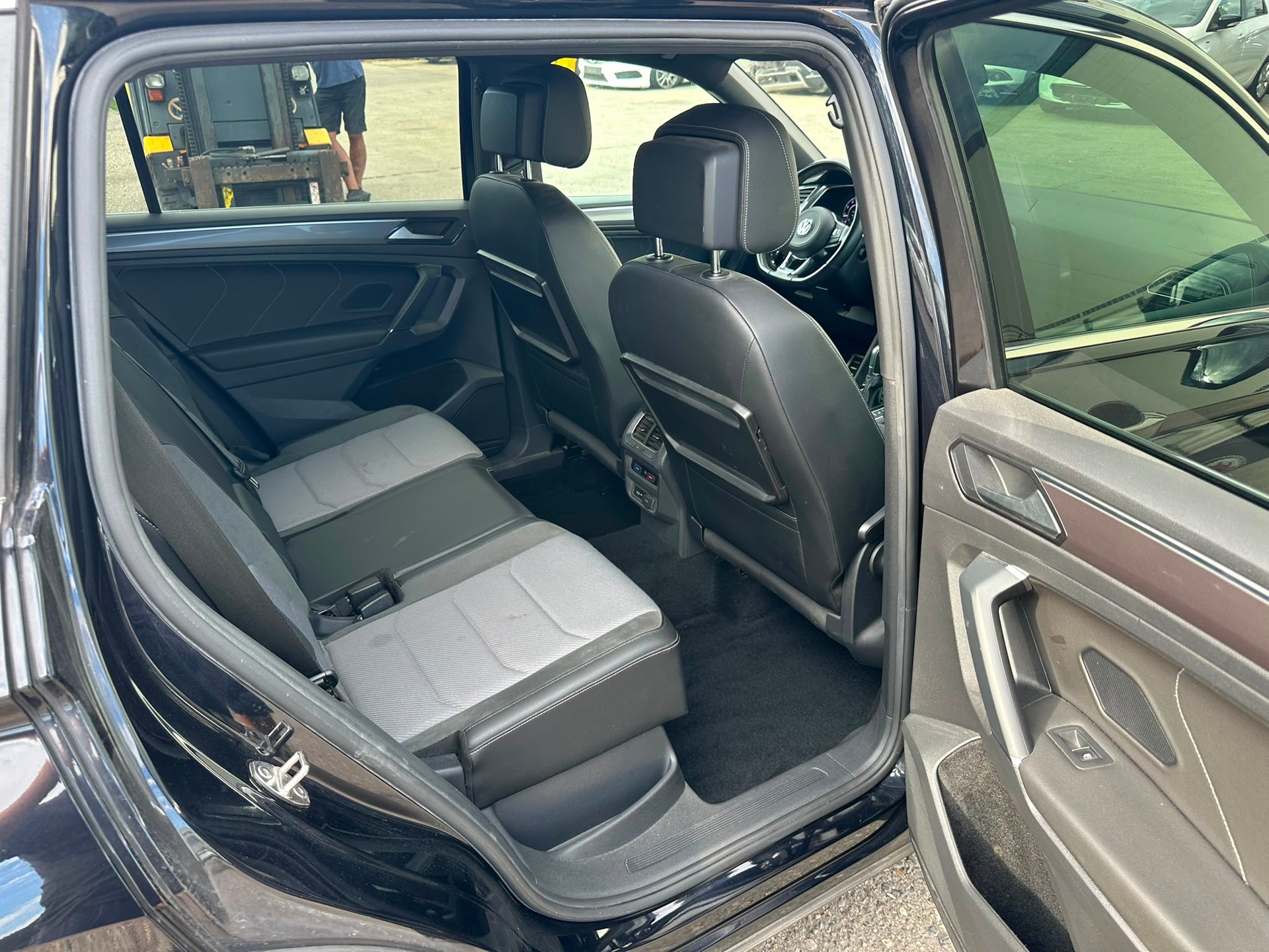 VW Tiguan Allspace 2.0TSI Highline 4Motion DSG-image-14