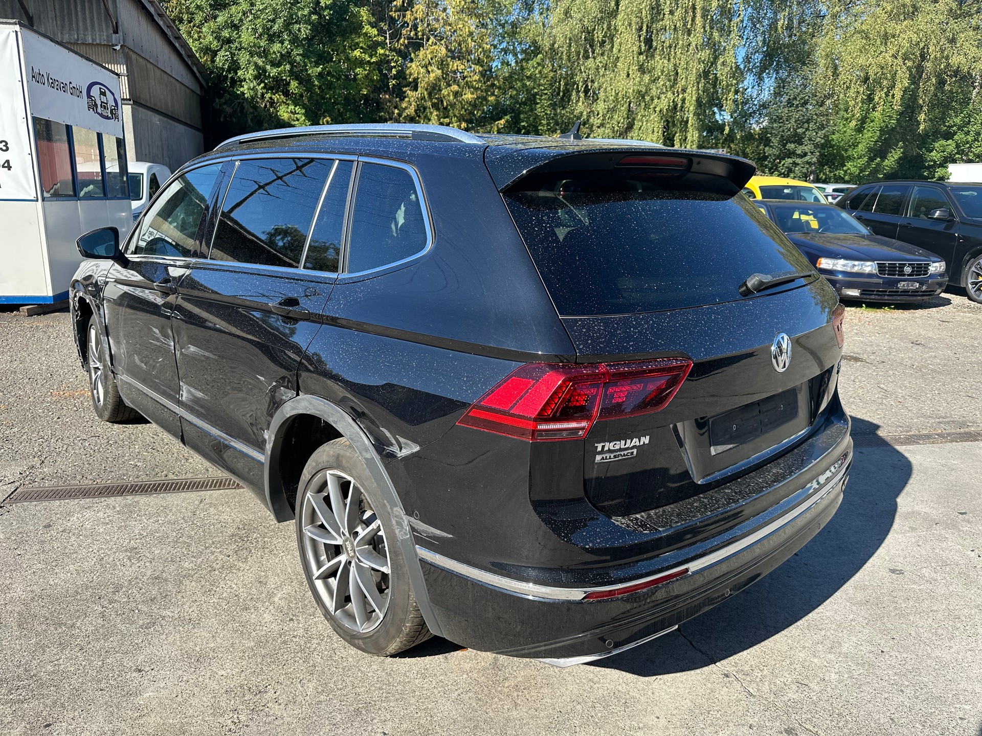 VW Tiguan Allspace 2.0TSI Highline 4Motion DSG-image-3