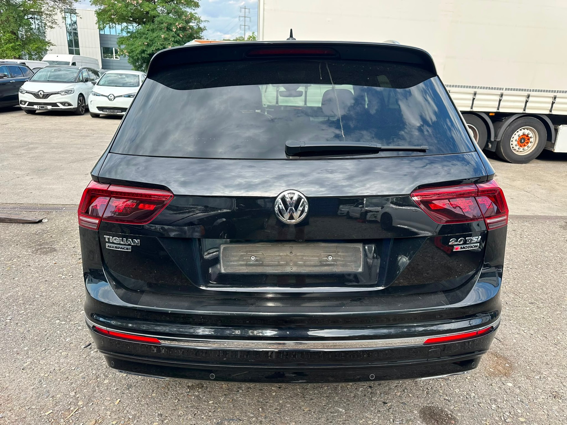 VW Tiguan Allspace 2.0TSI Highline 4Motion DSG-image-8