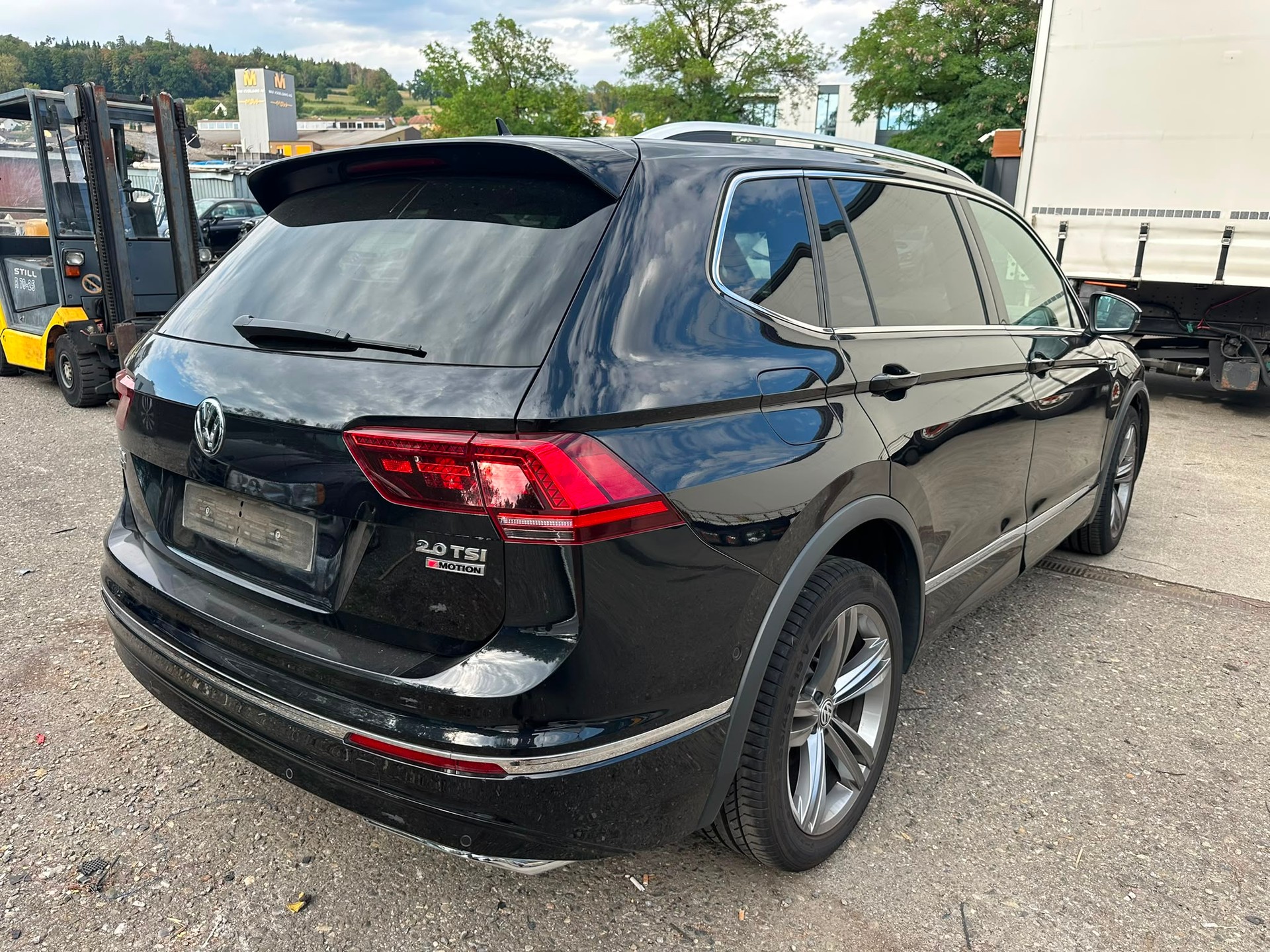 VW Tiguan Allspace 2.0TSI Highline 4Motion DSG-image-9