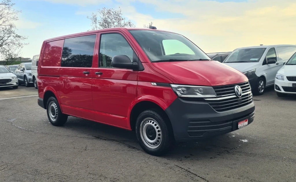 VW T6.1 2.0 TDI DSG ** Gr.Navi ** RF-Kamera ** Anh-Kupplung 2500 Kg ** Parkhilfe** 3 Plätzer **-image-0
