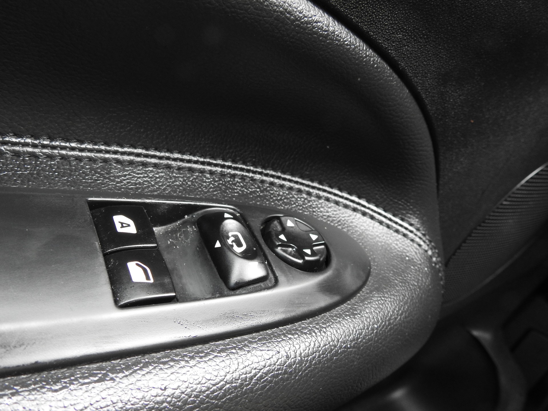 DS AUTOMOBILES DS3 Cabrio 1.6 THP SO Irrestible-image-21