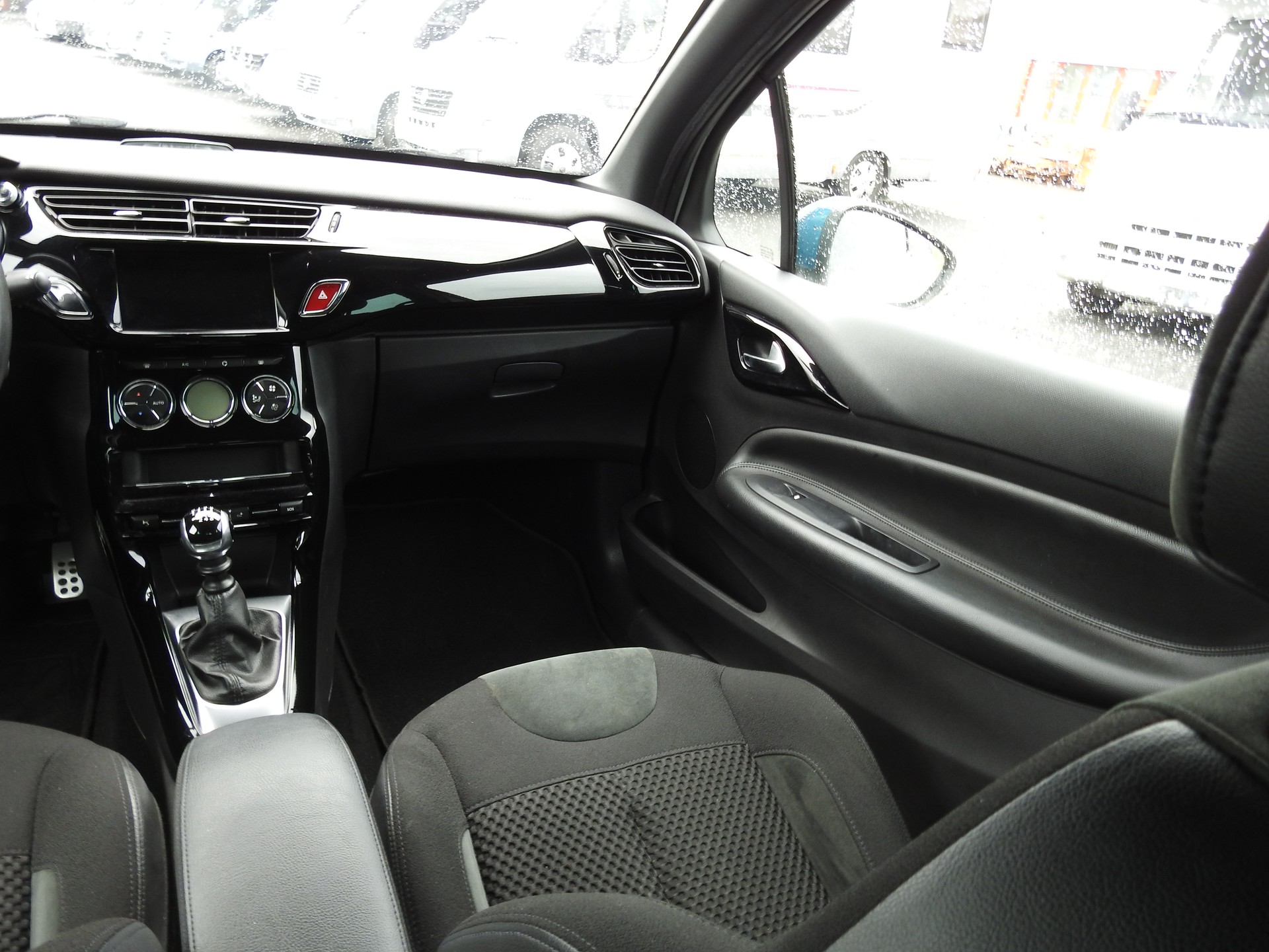 DS AUTOMOBILES DS3 Cabrio 1.6 THP SO Irrestible-image-16