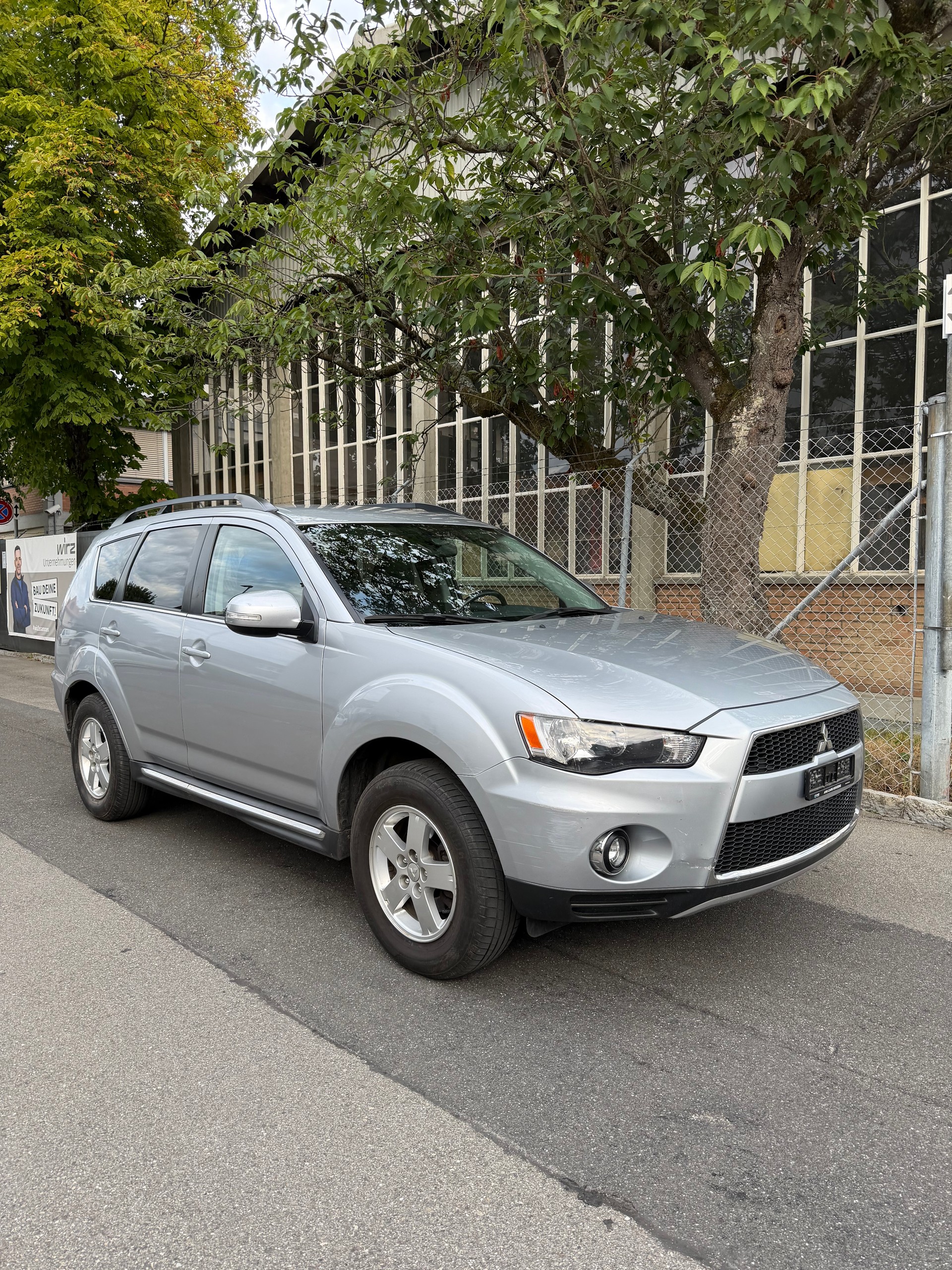 MITSUBISHI Outlander 2.2 DID Jubilé35 4WD-image-0