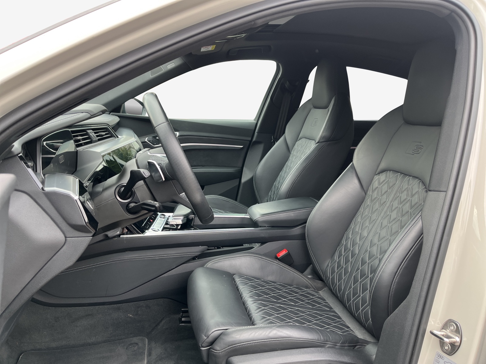AUDI e-tron 55 Sportback S Line Black Edition quattro-image-7