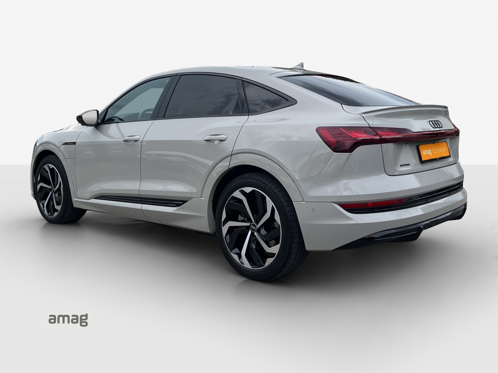 AUDI e-tron 55 Sportback S Line Black Edition quattro-image-2