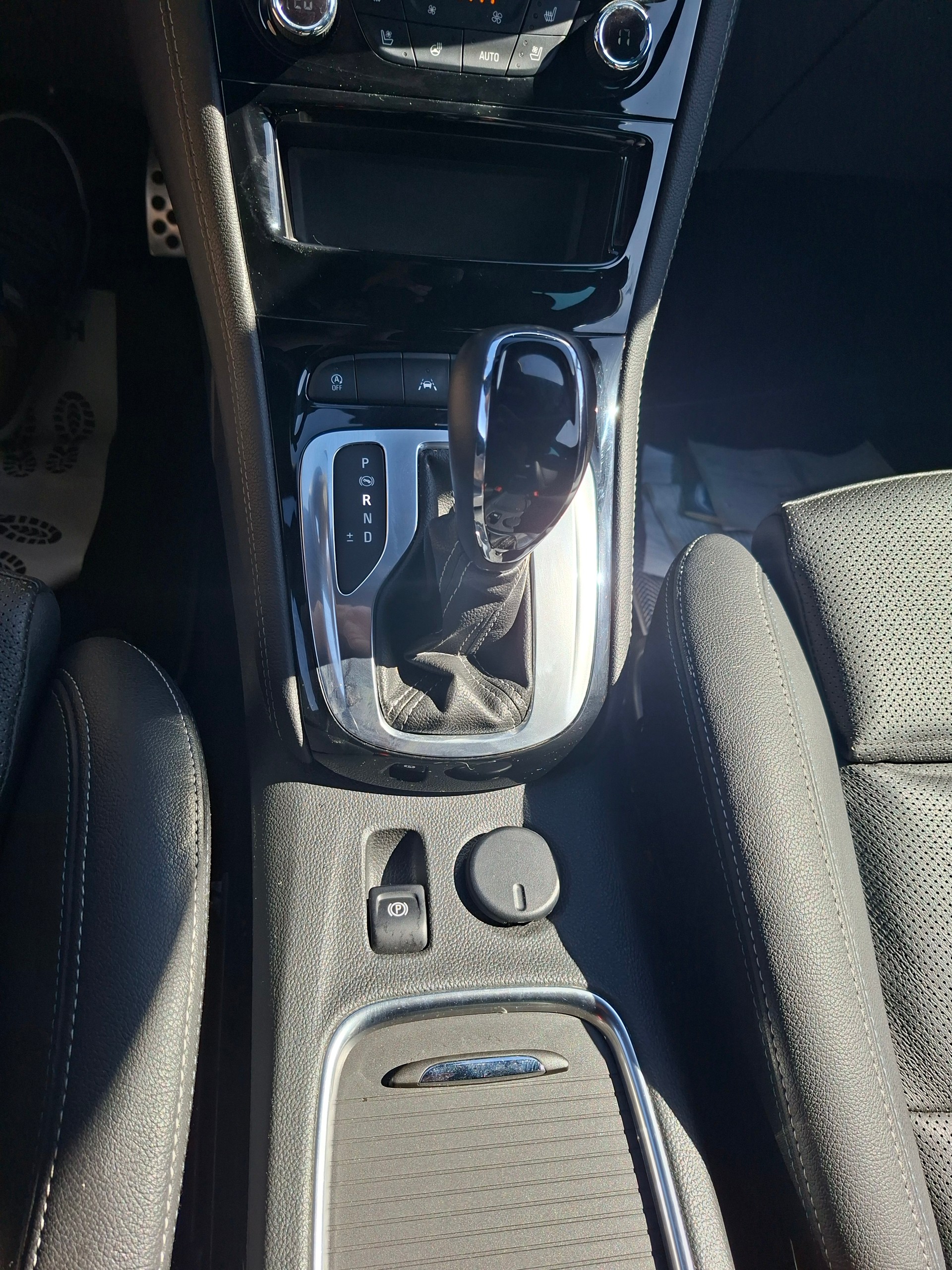 OPEL Astra Sports Tourer 1.4i Turbo GS-Line-image-16